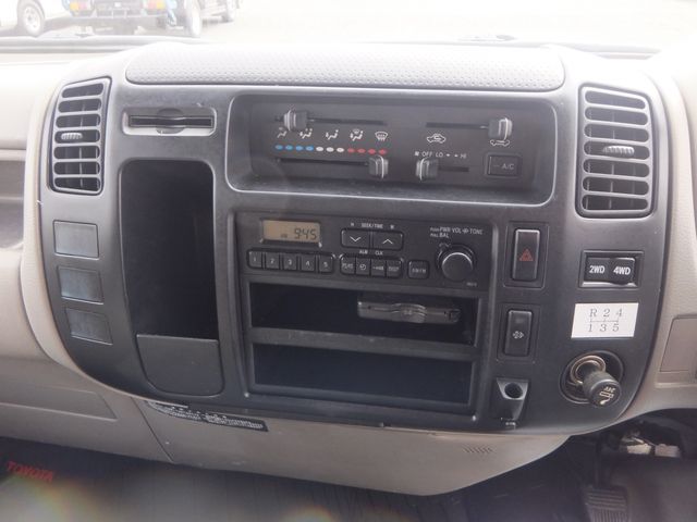 TOYOTA DYNA 2005 Image 31