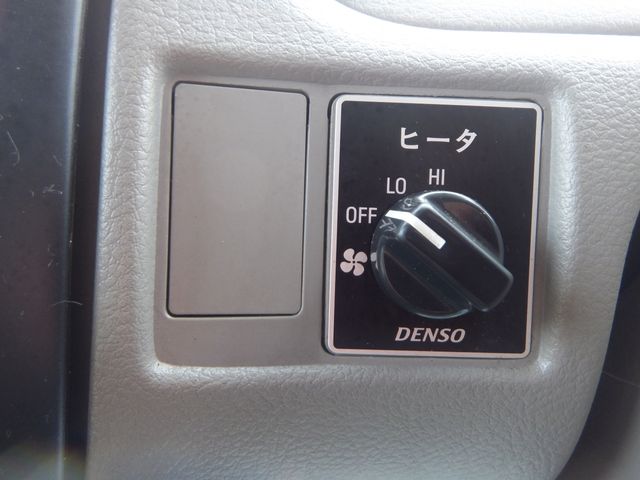 TOYOTA DYNA 2005 Image 31