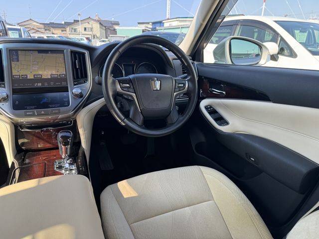 TOYOTA CROWN SEDAN 4WD 2017 Image 31