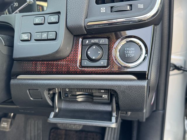 TOYOTA CROWN SEDAN 4WD 2017 Image 31