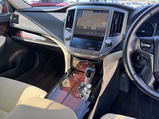 TOYOTA CROWN SEDAN 4WD 2017 Image 31