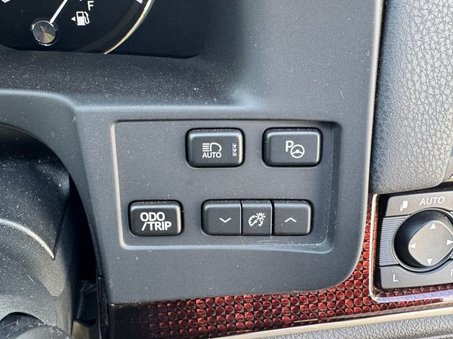 TOYOTA CROWN SEDAN 4WD 2017 Image 31