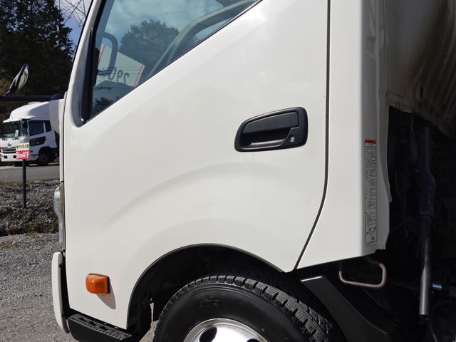 TOYOTA DYNA 2014 Image 31