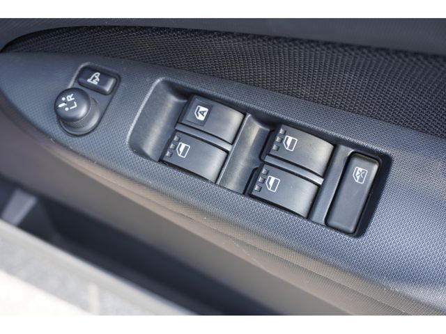 DAIHATSU MOVE CUSTOM 2013 Image 31