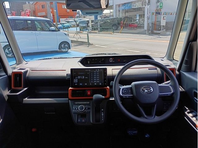 DAIHATSU TANTO FAN CROSS 2023 Image 31