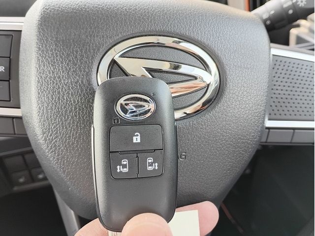 DAIHATSU TANTO FAN CROSS 2023 Image 31