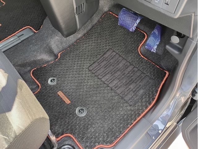 DAIHATSU TANTO FAN CROSS 2023 Image 31