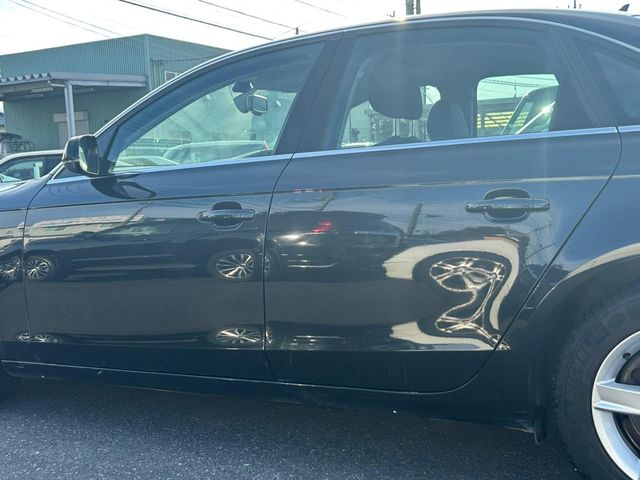 AUDI A4 2013 Image 31