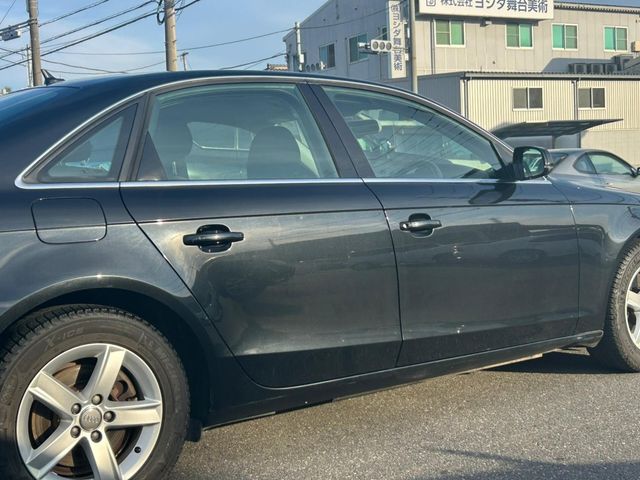 AUDI A4 2013 Image 31