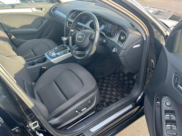 AUDI A4 2013 Image 31