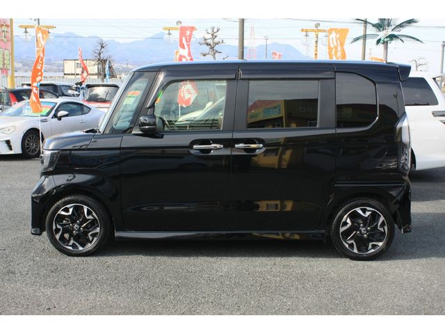 HONDA N BOX CUSTOM 2020 Image 31