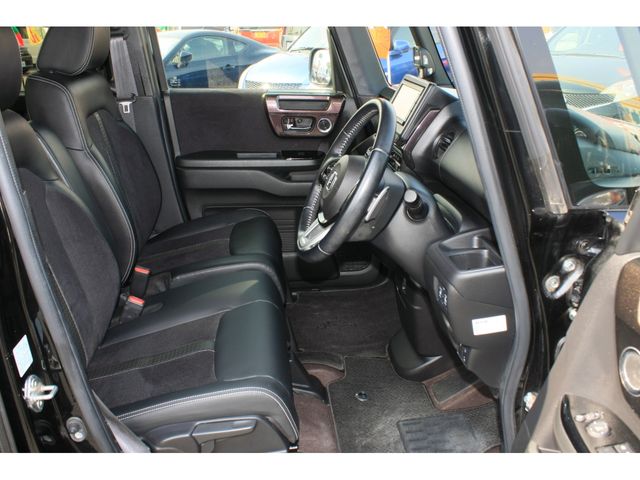 HONDA N BOX CUSTOM 2020 Image 31