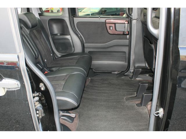 HONDA N BOX CUSTOM 2020 Image 31