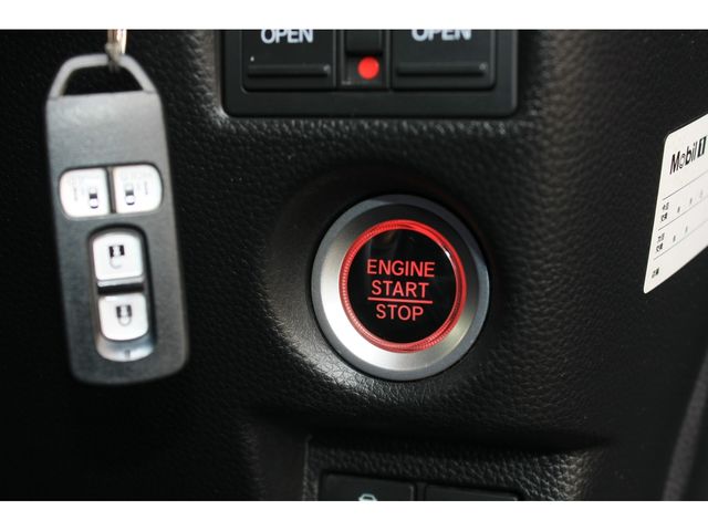 HONDA N BOX CUSTOM 2020 Image 31