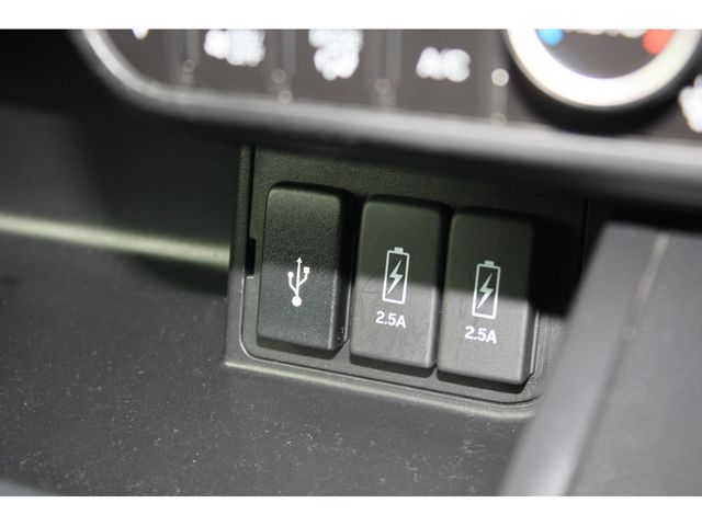 HONDA N BOX CUSTOM 2020 Image 31