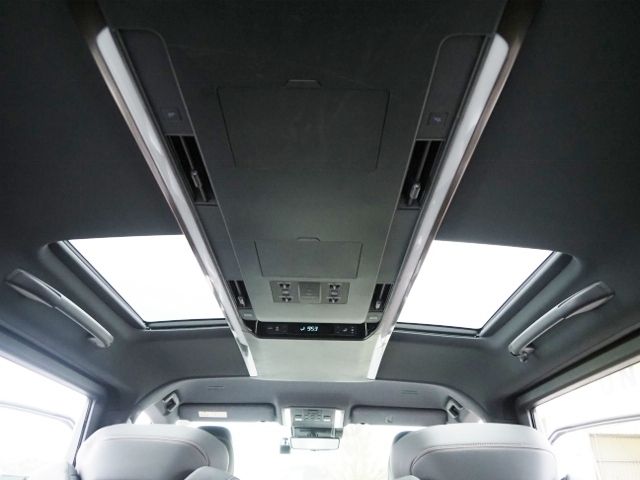 TOYOTA ALPHARD HYBRID 4WD 2023 Image 31