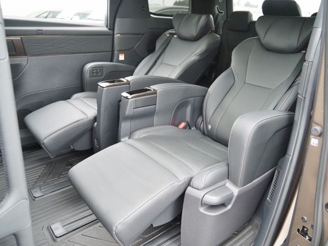 TOYOTA ALPHARD HYBRID 4WD 2023 Image 31