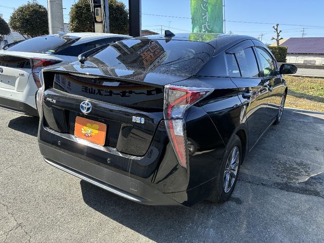 TOYOTA PRIUS 2016 Image 31