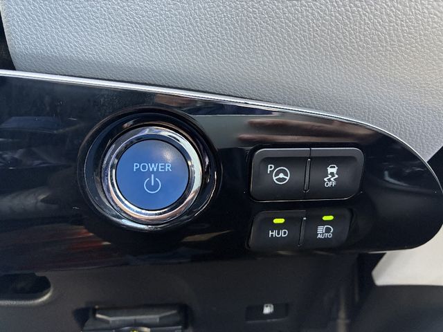 TOYOTA PRIUS 2016 Image 31