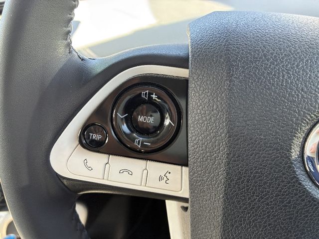 TOYOTA PRIUS 2016 Image 31