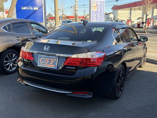 HONDA ACCORD HYBRID 2014 Image 31