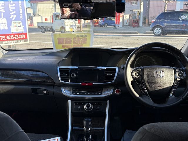 HONDA ACCORD HYBRID 2014 Image 31