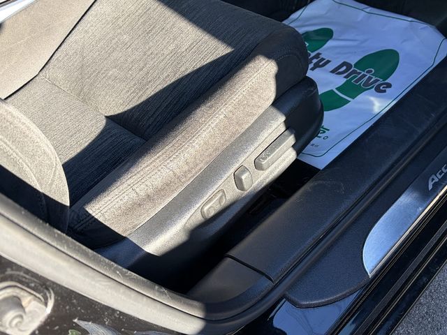 HONDA ACCORD HYBRID 2014 Image 31