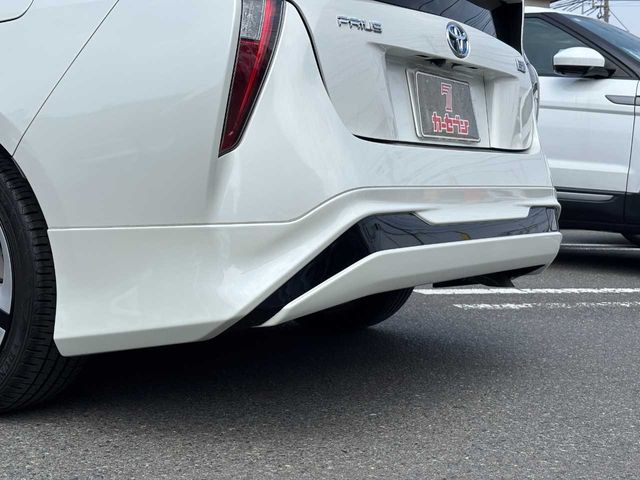 TOYOTA PRIUS 2018 Image 31