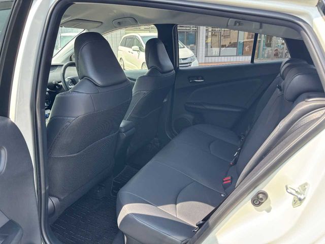 TOYOTA PRIUS 2018 Image 31