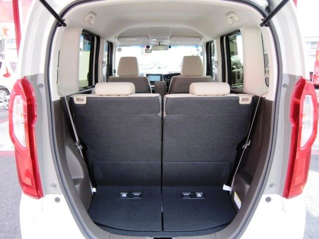 HONDA N BOX 2022 Image 31