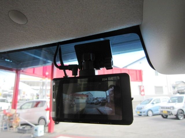 HONDA N BOX 2022 Image 31