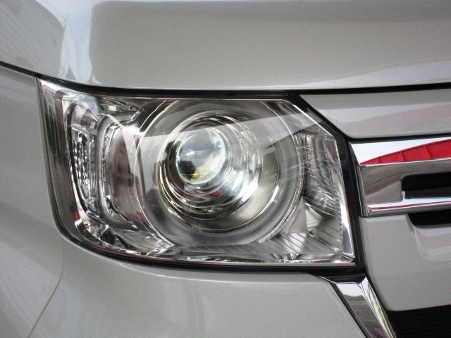 HONDA N BOX 2022 Image 31