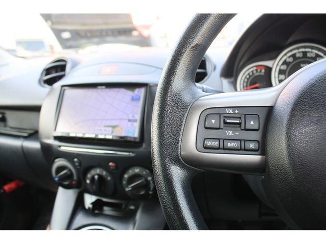 MAZDA DEMIO 2012 Image 31