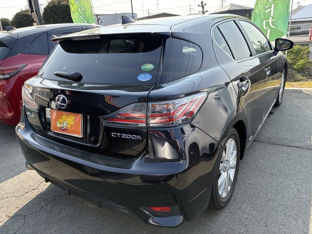 TOYOTA LEXUS CT200H 2015 Image 31