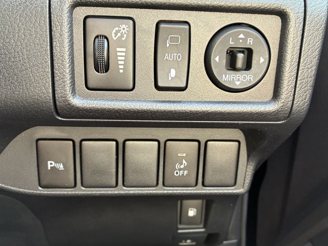 TOYOTA LEXUS CT200H 2015 Image 31