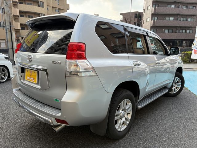 TOYOTA LANDCRUISER PRADO 2011 Image 31