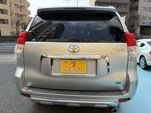 TOYOTA LANDCRUISER PRADO 2011 Image 31