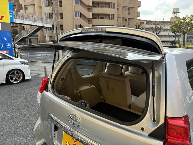 TOYOTA LANDCRUISER PRADO 2011 Image 31