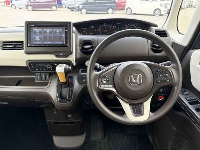 HONDA N BOX 2022 Image 31