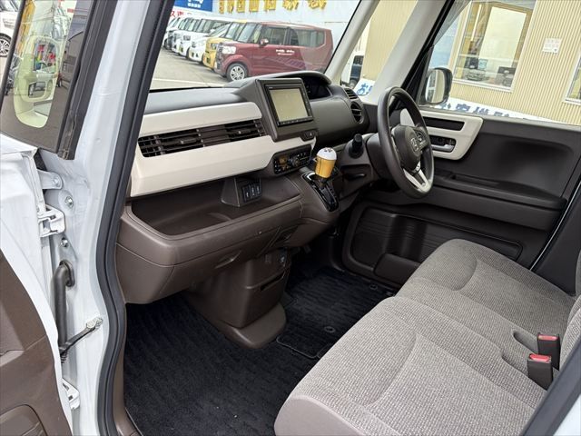 HONDA N BOX 2022 Image 31