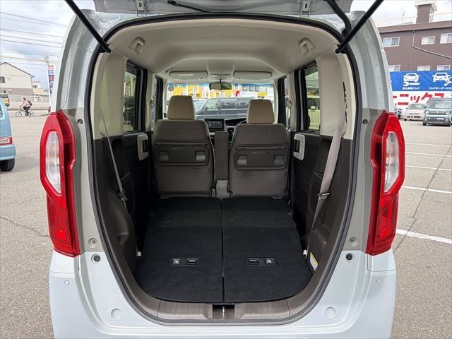 HONDA N BOX 2022 Image 31