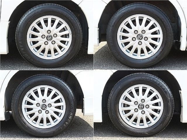 TOYOTA VOXY HYBRID 2014 Image 31