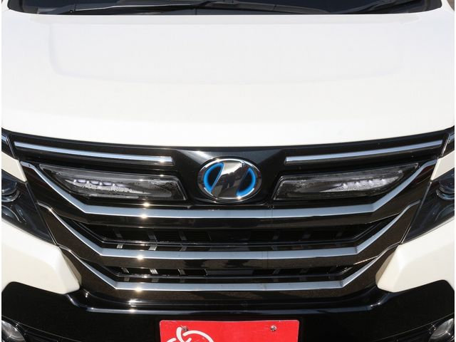 TOYOTA VOXY HYBRID 2014 Image 31