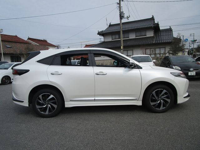 TOYOTA HARRIER 2WD 2017 Image 31