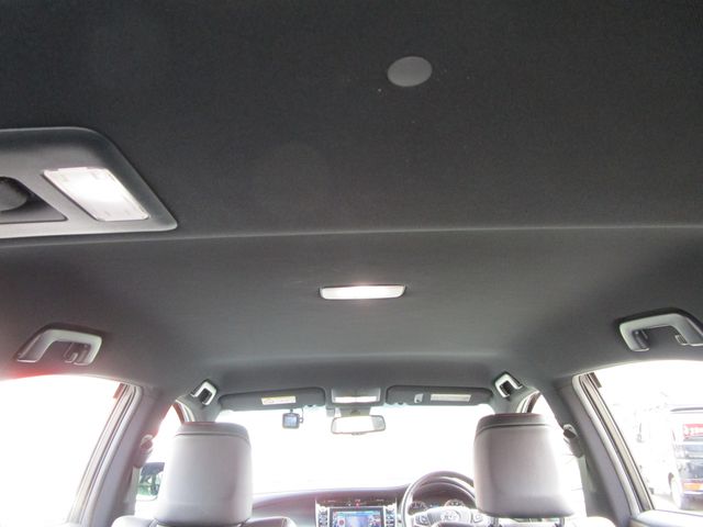 TOYOTA HARRIER 2WD 2017 Image 31