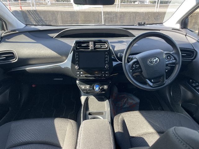 TOYOTA PRIUS 4WD 2022 Image 31