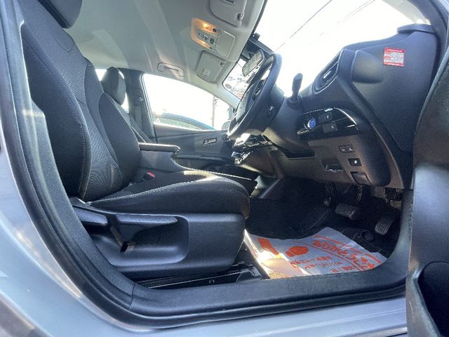 TOYOTA PRIUS 4WD 2022 Image 31