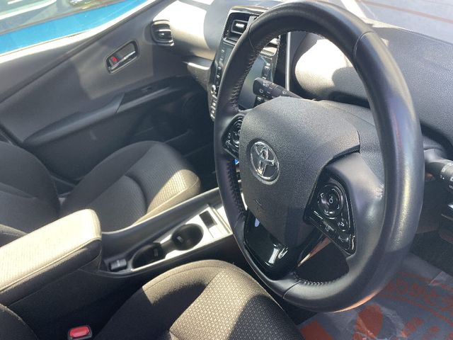 TOYOTA PRIUS 4WD 2022 Image 31