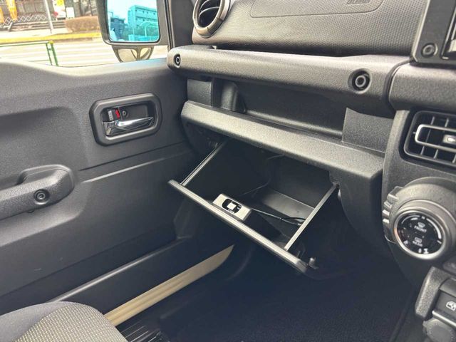 SUZUKI JIMNY SIERRA 2024 Image 31