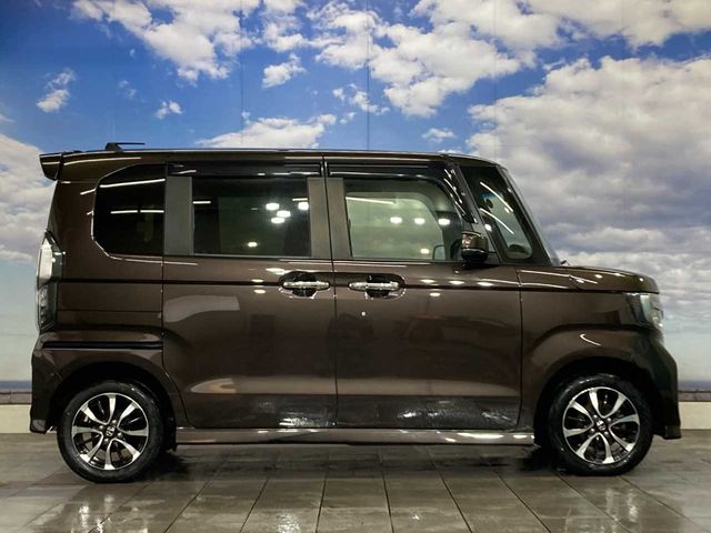 HONDA N BOX CUSTOM 2019 Image 31